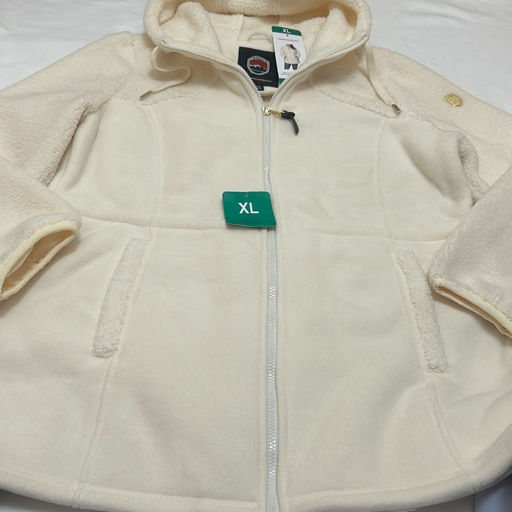1 Madison Expedition Sherpa Jacket, Full Zip size XL, cream color, NWT